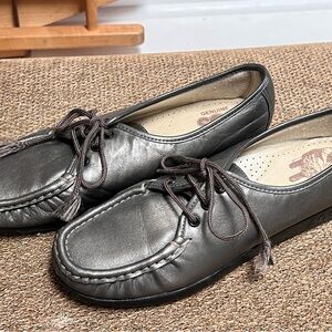 🎀 SAS women’s “Siesta” lace up loafer 10 narrow - color-Pewter 🎀